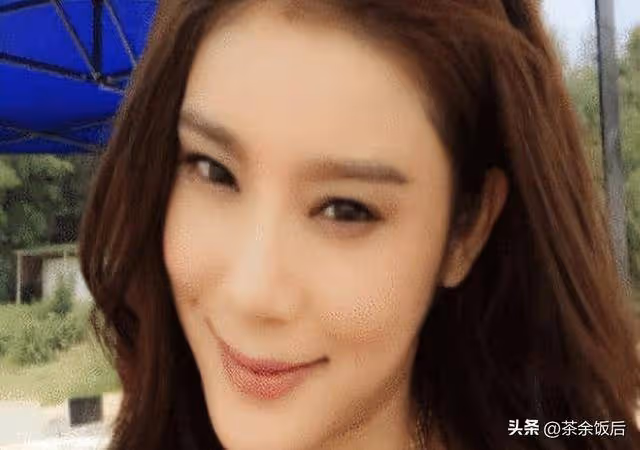 李澤楷被她迷得瘋狂,林丹為她不顧孕妻,她究竟有什麼魅力