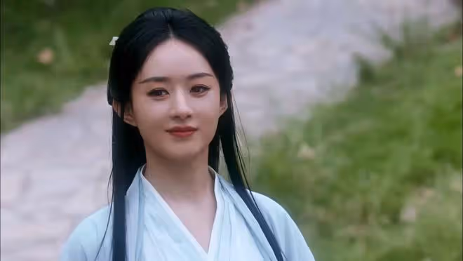 《烈焰》女主低情商發文，這是赤裸裸在給《與鳳行》做嫁衣啊