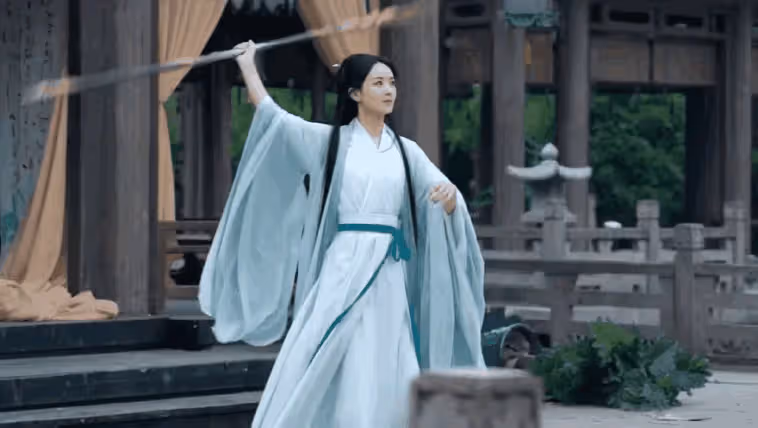 《烈焰》女主低情商發文，這是赤裸裸在給《與鳳行》做嫁衣啊