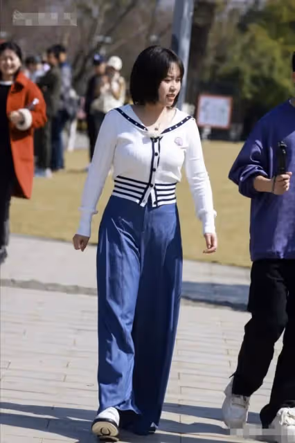 李雪琴暴瘦50斤變女團成員，簡直判若兩人啊！