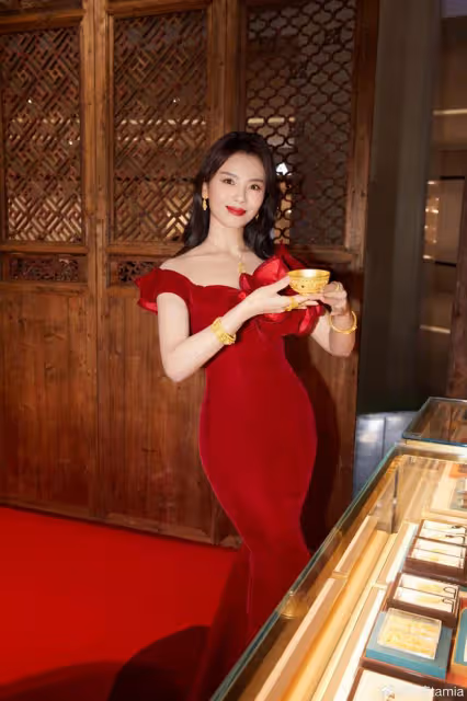 劉濤被說花300萬整了一口藍牙，她的回應太打臉了