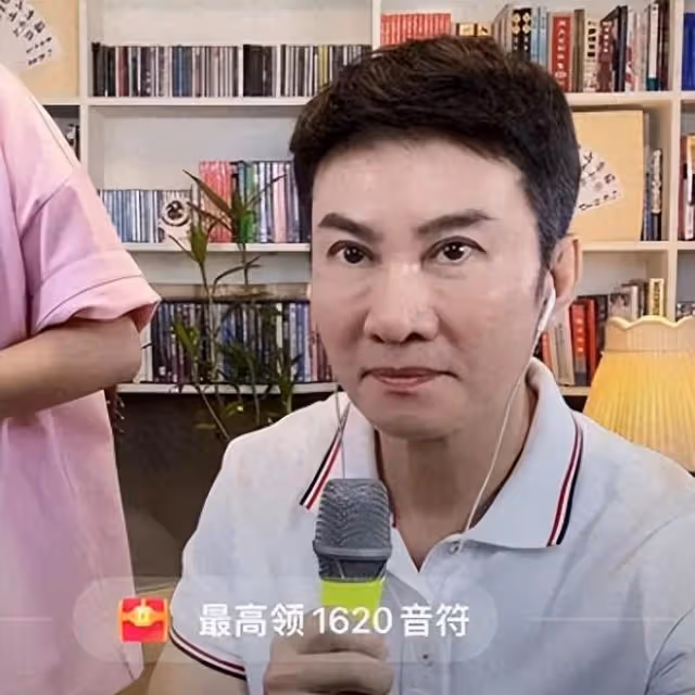 林允突然曬了一組圖，打了大半個娛樂圈的臉