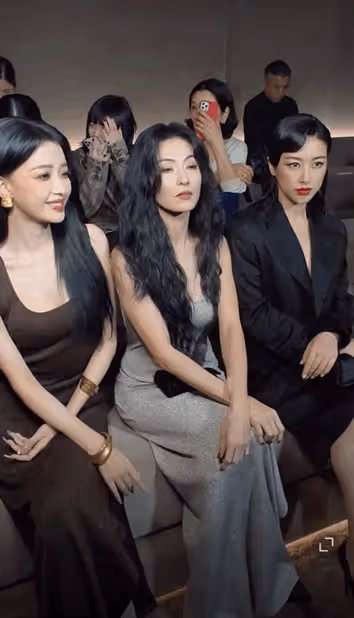 三人同框朱珠嘴歪，張柏芝猛凹造型搶鏡頭，孫怡當場黑臉