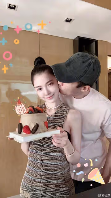 杜淳為老婆慶生，送王燦巨型玫瑰高調示愛，親吻對方臉頰超甜蜜