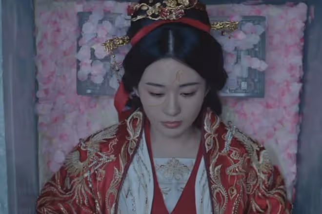 鞠婧禕《花間令》才播5集，就好評如潮，觀眾打分評價出奇一致