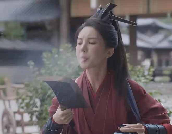 33歲的金晨,終於為自己的「整容」付出了代價