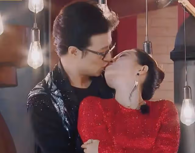二婚的聶遠,三婚的汪峰,四婚的許亞軍,沒贏過八婚的他