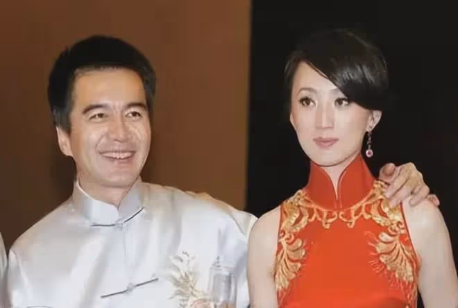 二婚的聶遠,三婚的汪峰,四婚的許亞軍,沒贏過八婚的他