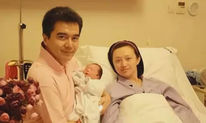 二婚的聶遠,三婚的汪峰,四婚的許亞軍,沒贏過八婚的他