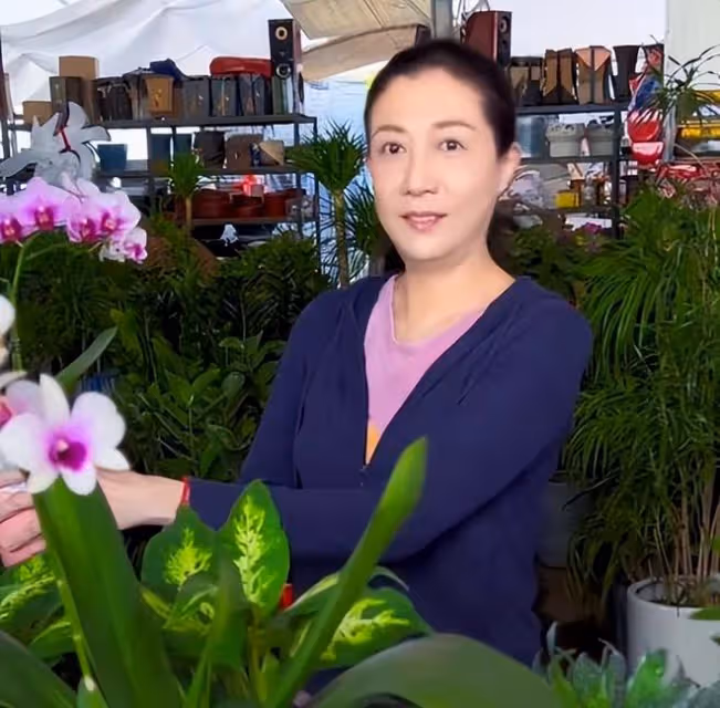 吳綺莉切大蒜被嘲笑:菜板那麼髒,女兒沒一起住啊