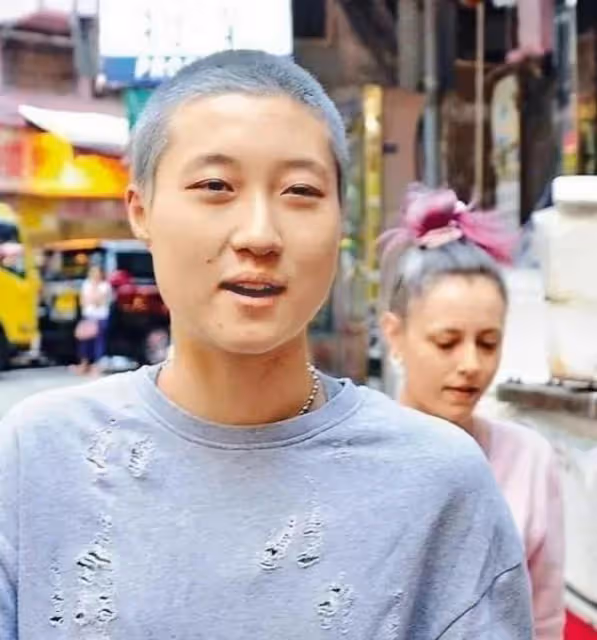 吳綺莉切大蒜被嘲笑:菜板那麼髒,女兒沒一起住啊