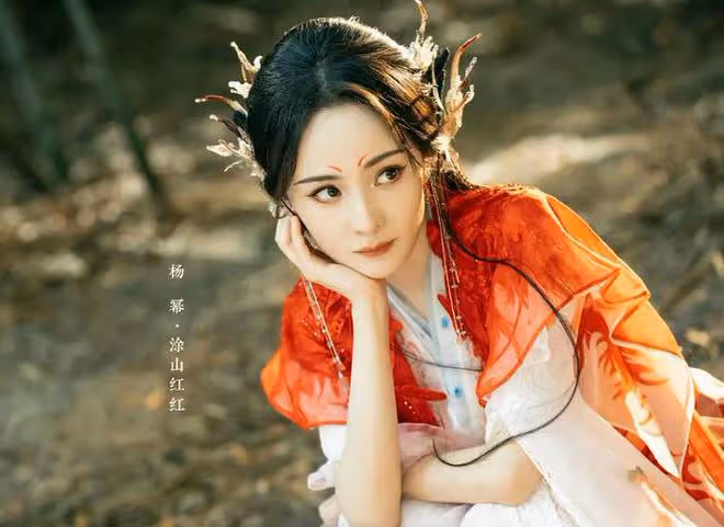 《狐妖月紅篇》發布會,龔俊「順手牽楊」超搞笑,楊冪爆龔俊糗事