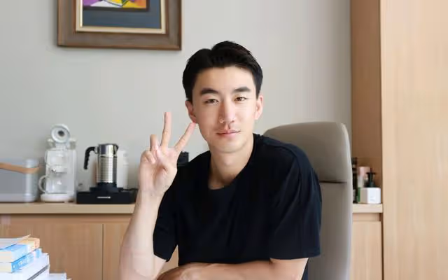 慶餘年為觀眾挖掘了一位寶藏男演員,相隔五年就他沒變化,好帥啊