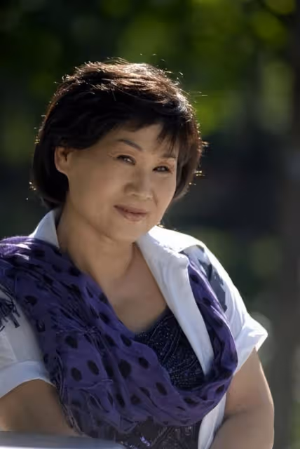 葦青:一路好好走!普通老婦60歲被兒帶入圈,如今成「百億老太」