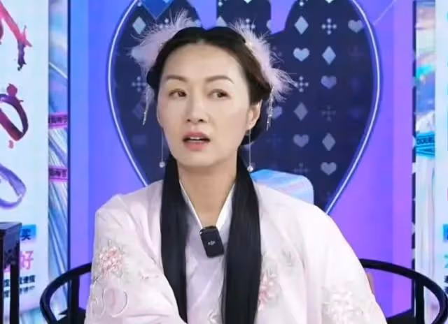 直播時稱大陸為你們國家，被質疑後置之不理，又一童年女神翻車！