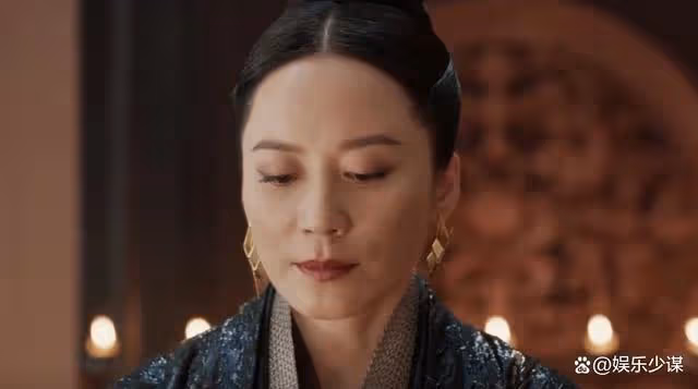 慶餘年2：終於明白寢宮全是蠟燭，並非燒香拜佛，而是懼怕葉輕眉