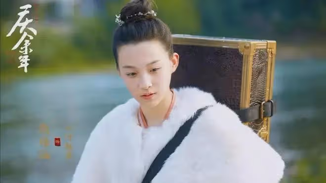 《慶餘年》所有男人的白月光葉輕眉,演員19歲了,膚白貌美大長腿
