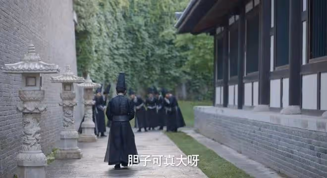 慶餘年2:細思極恐!范閒朝堂借力打力時,有個小人物正悄悄崛起