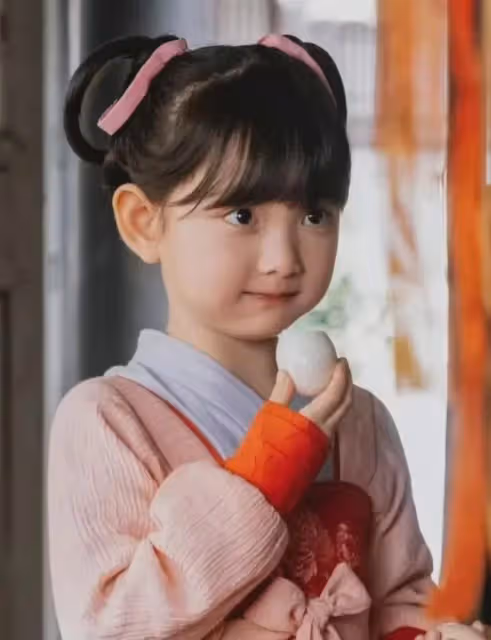 慶餘年2:霸霸一出場萌翻觀眾!演戲有靈氣,導演百里挑一選中她