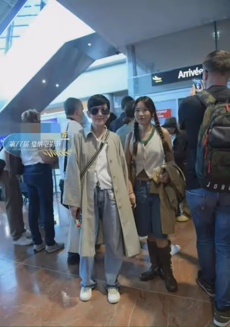 陳可辛全家現身坎城電影節,18歲陳是知近照曝光,吳君如身材暴瘦