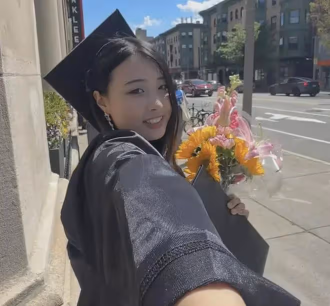 又添學霸星二代!劉大成女兒伯克利畢業,顏值才氣遠超大衣哥女兒