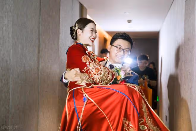 我發現,那些真正家庭幸福、婚姻和諧的女人,都是在職場工作的