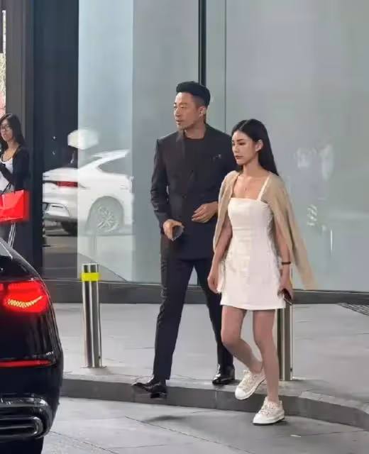 張蘭曝孫子退學遭大S否認,汪小菲「打臉」張蘭,評論區一邊倒