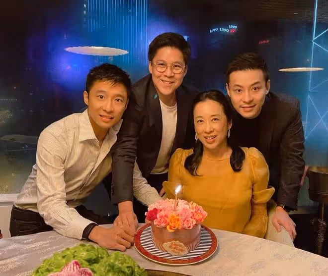 霍啟剛三弟求婚成功，大哥二哥事業出色，他卻才是霍家最幸福的