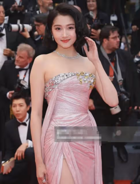 珠圓玉潤的劉亦菲和「紙片人」劉雯，女星的「差異美」出來了