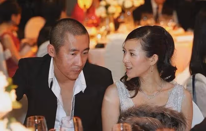 章子怡哥哥痛斥汪峰新戀情,心疼妹妹當年不聽勸,現在離異帶娃!