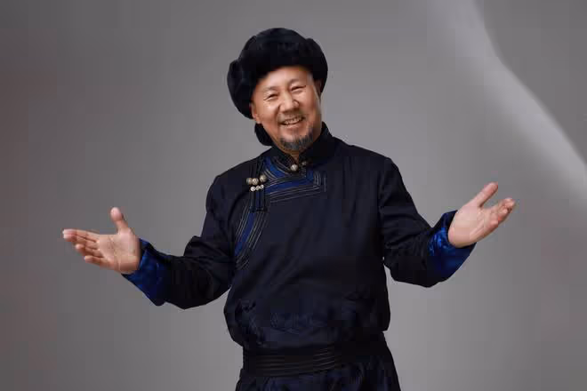 騰格爾嗜酸出圈,連續五年嘗未熟綠杏,酸爽反應引熱議