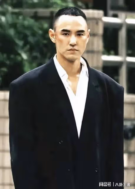 突發!阮經天母親去世,3年痛失3至親,60多歲離婚靠賣泡茶養活他
