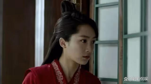 葉靈兒換人兩版對比差距一目了然,難怪網友吐槽金晨,惋惜韓玖諾