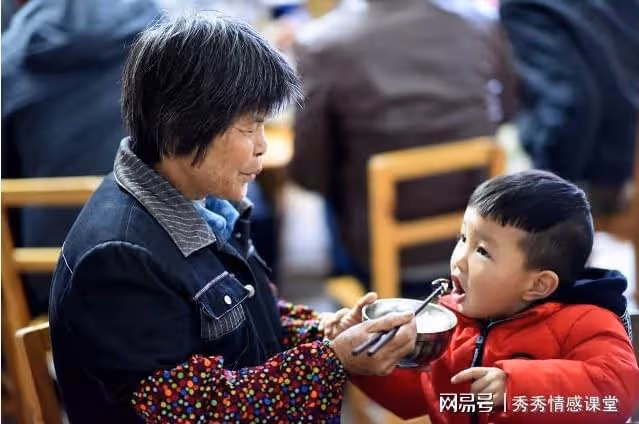 幫兒媳帶娃3年倒貼5萬,看到兒媳的五一出行計劃,所有委屈都散了