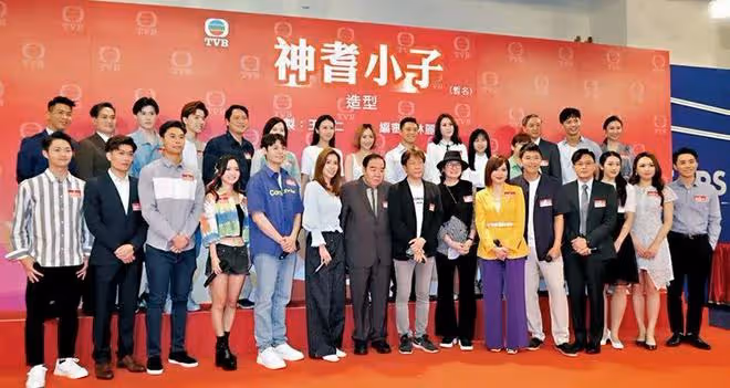 TVB老戲骨時隔多年再拍劇,疫情三年生活變簡單,73歲生日獲好友慶祝