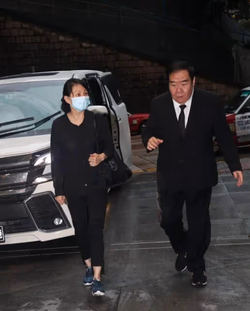 TVB老戲骨時隔多年再拍劇,疫情三年生活變簡單,73歲生日獲好友慶祝