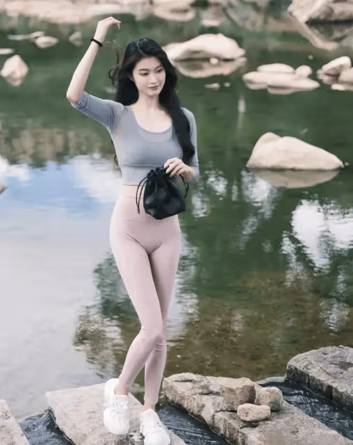 今日焦點:瑜伽服女孩的時尚風采