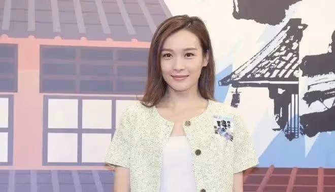 TVB花旦疑有新戀情!被爆與神秘男子吃飯約會,與舊愛分手仍是朋友