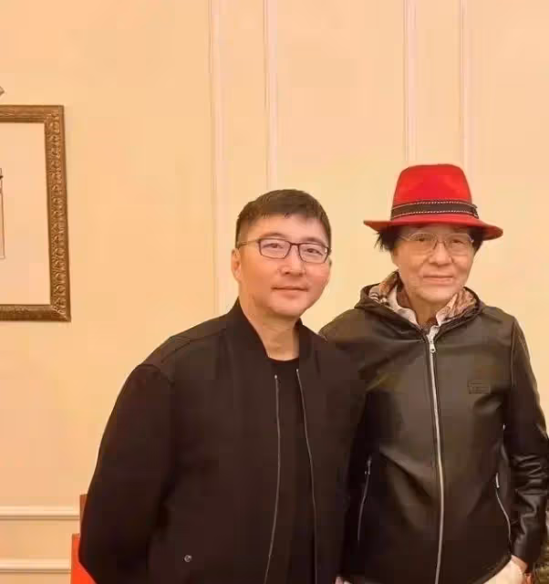 45歲陳數全家福曝光!和婆婆同框狀態差距大,一個是真奶奶,一個像美少女