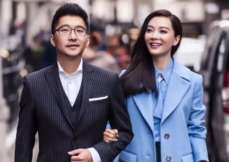 45歲陳數全家福曝光!和婆婆同框狀態差距大,一個是真奶奶,一個像美少女