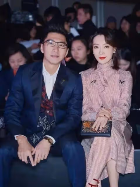 45歲陳數全家福曝光！和婆婆同框狀態差距大，一個是真奶奶，一個像美少女