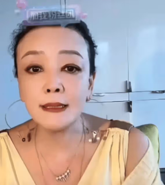 汪小菲接到大s最新起訴通知,又飛往了台北,張蘭建議他暫時不要探望孩子。