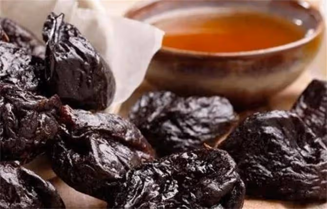 西梅干怎樣吃更好？什麼樣的人適合吃西梅？會有什麼問題出現？