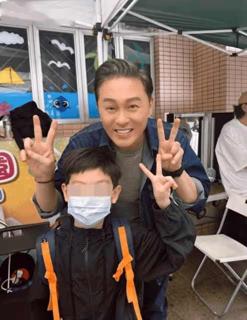 黃宗澤被網友求合照俯身半蹲！劉佩玥被贊真人靚過上鏡