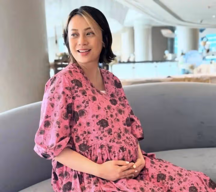 恭喜!40歲香港知名女星三胎生子!因患糖尿病堅持順產,宣布封肚不再生