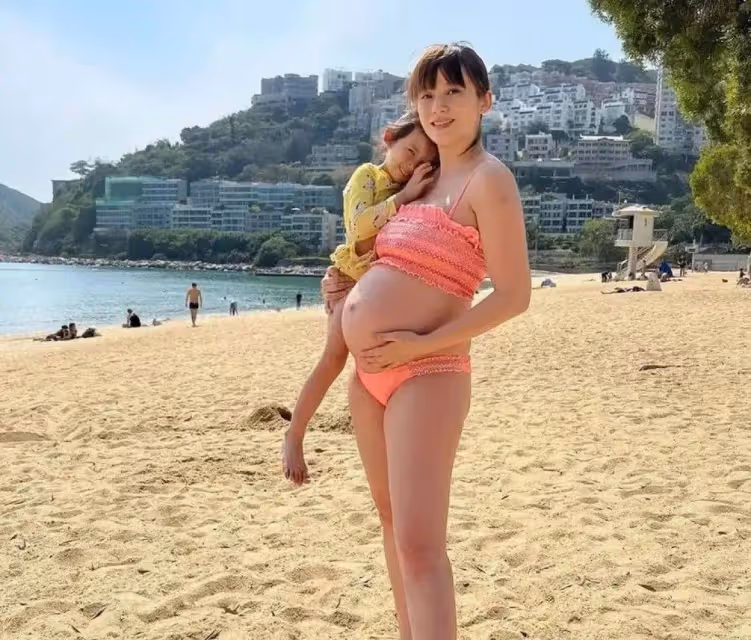 恭喜!40歲香港知名女星三胎生子!因患糖尿病堅持順產,宣布封肚不再生
