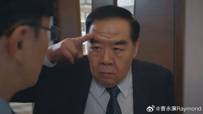73歲港星鄭則仕新劇受歡迎!獲好友慶生,自曝慶幸兒女未入行