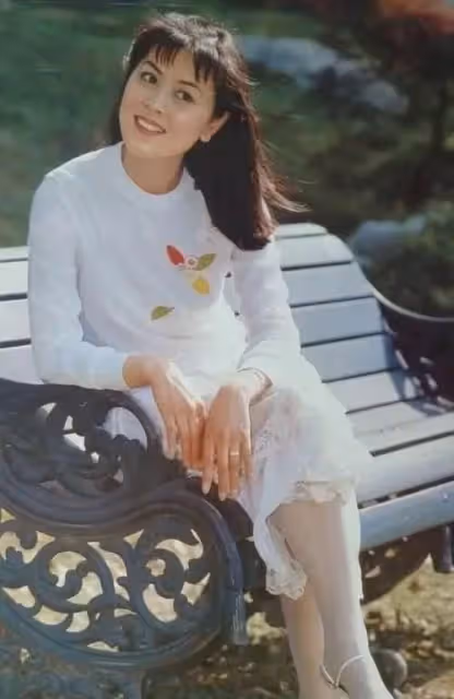 原來她早已去世!剛拿到影后就被查出癌症,留下才2歲的兒子