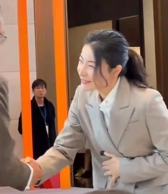 霍啟仁求婚成功,女方是泰國富家女,郭晶晶要有妯娌了