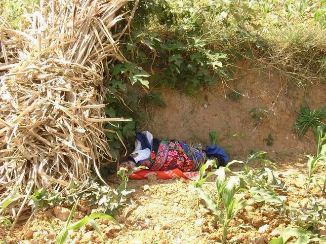 2005年四川8歲白血病女孩不願拖累養父,悄悄寫下:自願放棄治療